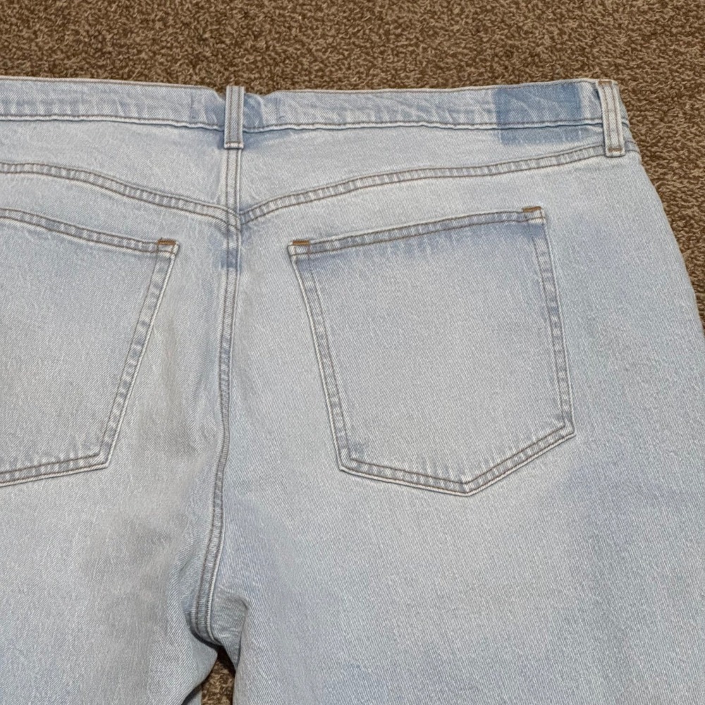 Abercrombie & Fitch 90s Straight Jeans Women 36/22s Light Wash NWT Distressed - Picture 5 of 6